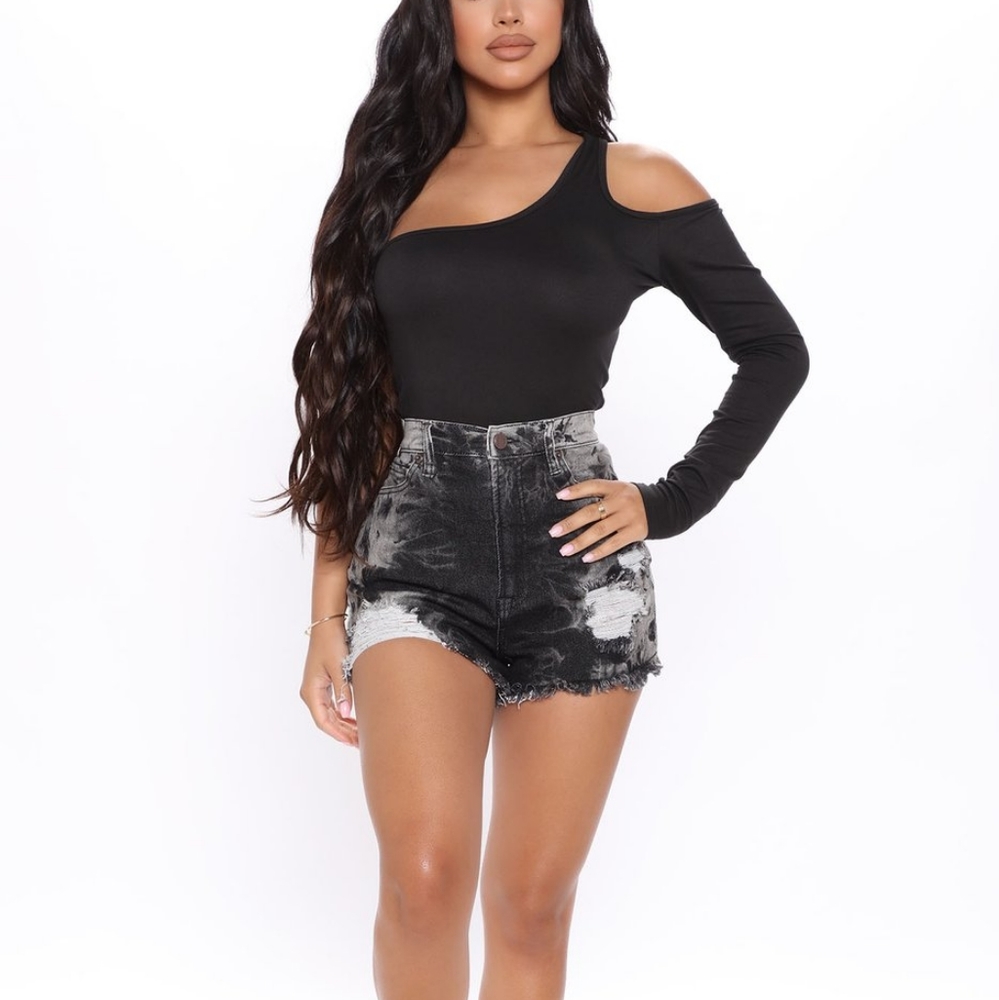 Fashion Nova One By One Cut Out Bodysuit